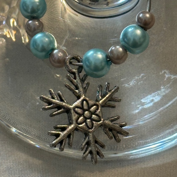 3/$15 Wine glass tag Stainless steel hoop. Light blue/gray beads snowflake charm - Picture 2 of 8